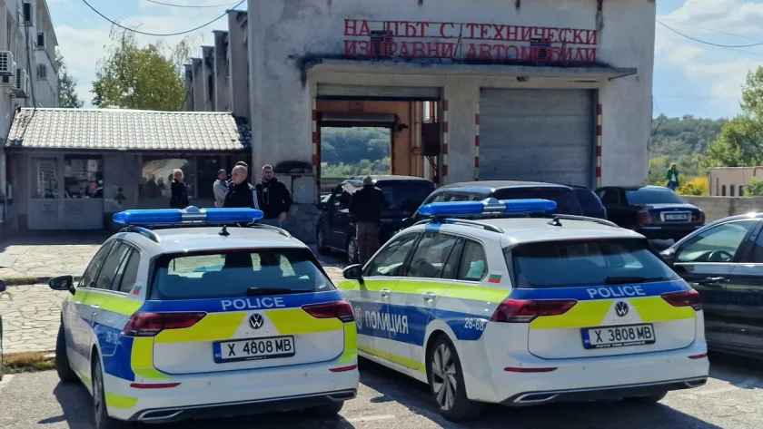 часов арест служители bdquoпътна полицияldquo ndash разследването подкупи разширява