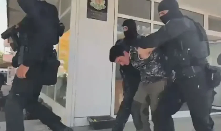 обвиняемият люляково регистриран психично болен следял дни наред майка леля сестра тройното убийство