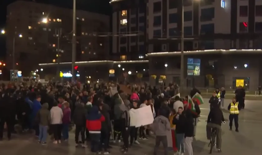 bdquoмирише ужасно никой чисти ldquo жители протестираха хаоса боклука bdquoлюлинldquo снимки