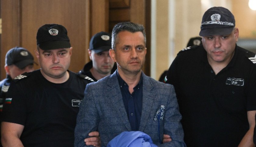 бившият шеф митницата пловдив мирослав беляшки излиза домашен арест 8000 гаранция