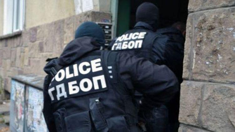 гдбоп разби банда фалшиви документи действала три области