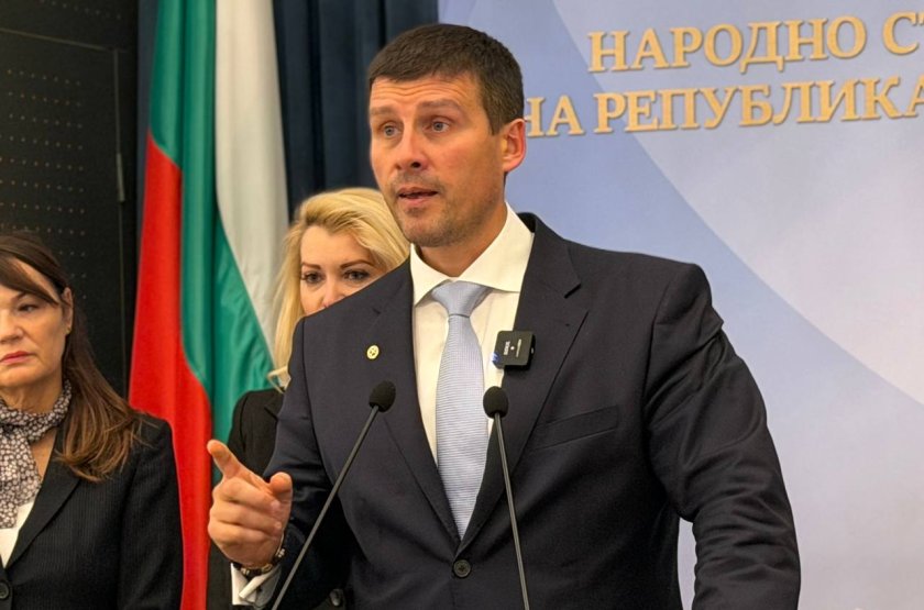 ивелин михайлов позволя депутати унижават обиждат жените работя видео