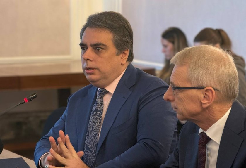 асен василев нито едно правителство досега позволявало такъв рекет българските граждани снимки