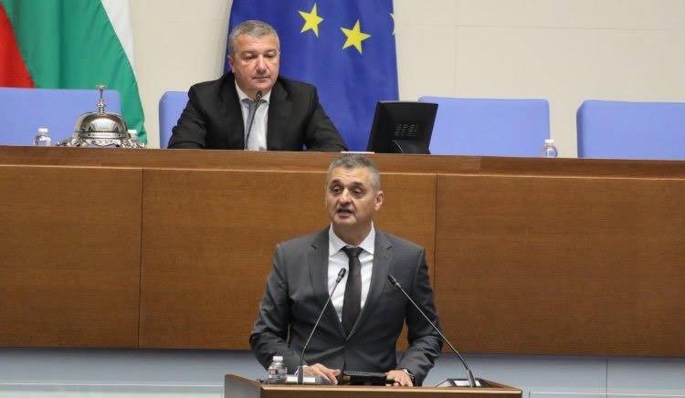 кирил добрев потребителите вече бъдат наказвани неустойки промяна цените мобилните оператори