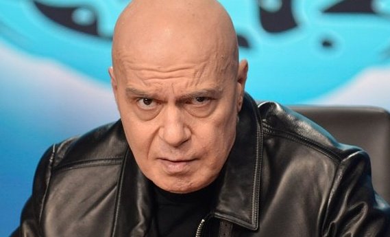 депутатът виновен затова лумпени нападнаха влачеха две жени улицата