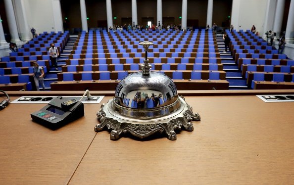 парламентът разгледа промени кодекса труда семейния кодекс