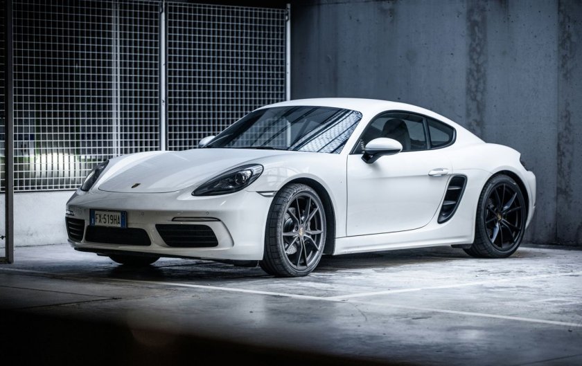 Porsche 718