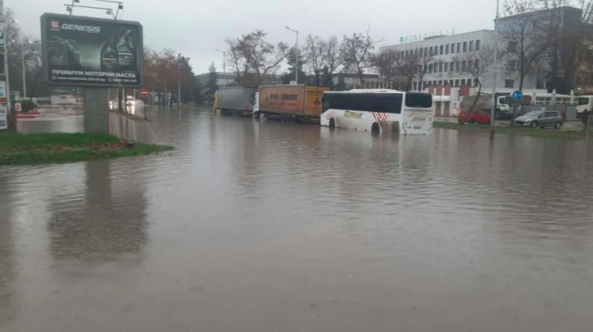 пловдив вода ключови кръстовища превърнаха езера
