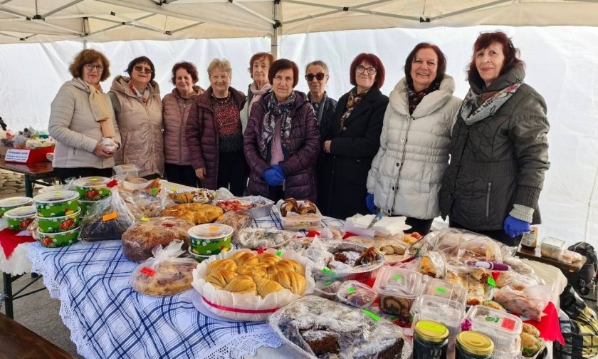 дамите пенсионерски клуб bdquoтракияldquo царево нетърпение подредиха днешния базар домашно приготвени продукти автентични странджански рецепти