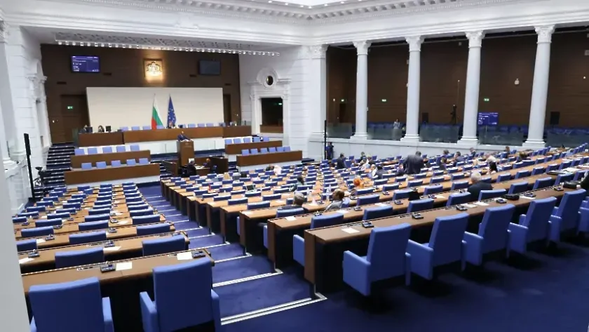 решаващ сблъсък шестият вот недоверие кабинета bdquoжелязковldquo гласува