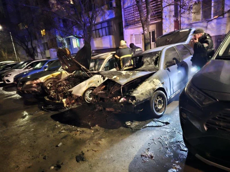 огнен русе автомобили пламнаха нощта квартал bdquoдружбаldquo
