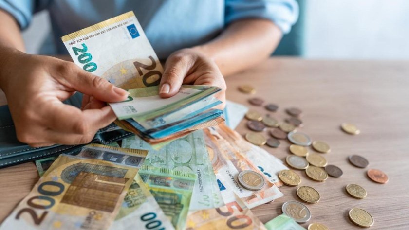 бнб предупреждава надрасканите евробанкноти възмездяват
