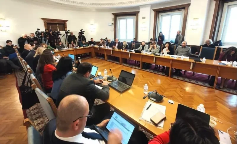правната комисия разглежда предложения промени изборния кодекс