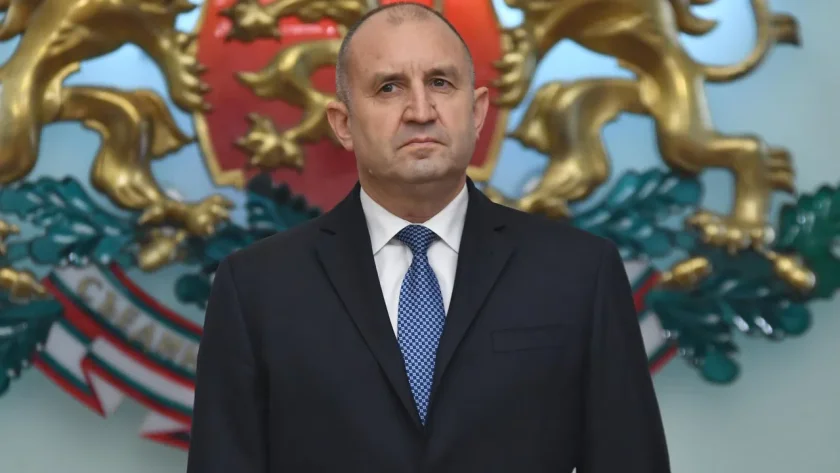 президентът румен радев депозира оставката