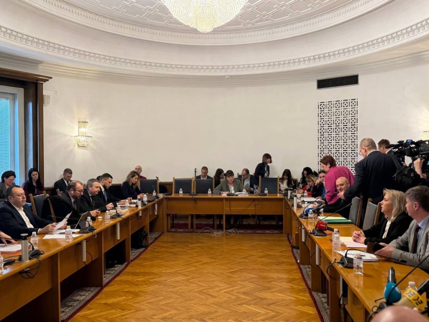 опозицията бойкотира заседанието закриване кпк промени изборния кодекс