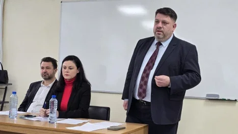 атанас зафиров голямата задача запазим единството партията отричаме нашите постижения отчетем грешките