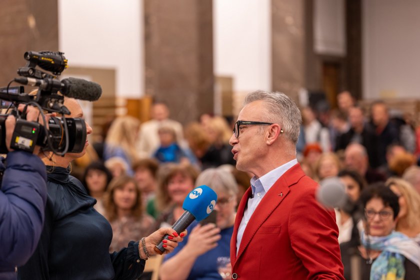 добромир банев грандиозна премиера нова книга нбкм снимки