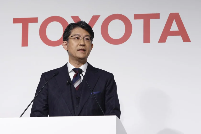 оставки toyota заради спад печалбата