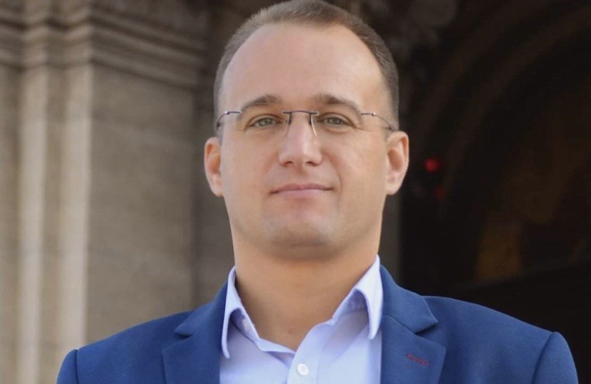 запомнете лице един възможните мандатоносители румен радев тежък мошеник