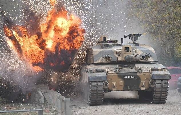 британски военни тренират полигон имитиращ бойна зона украйна снимки