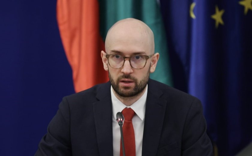 правителството внася втория удължителен закон бюджета