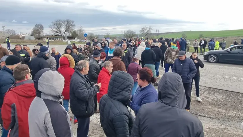протест парализира международния път турция елхово