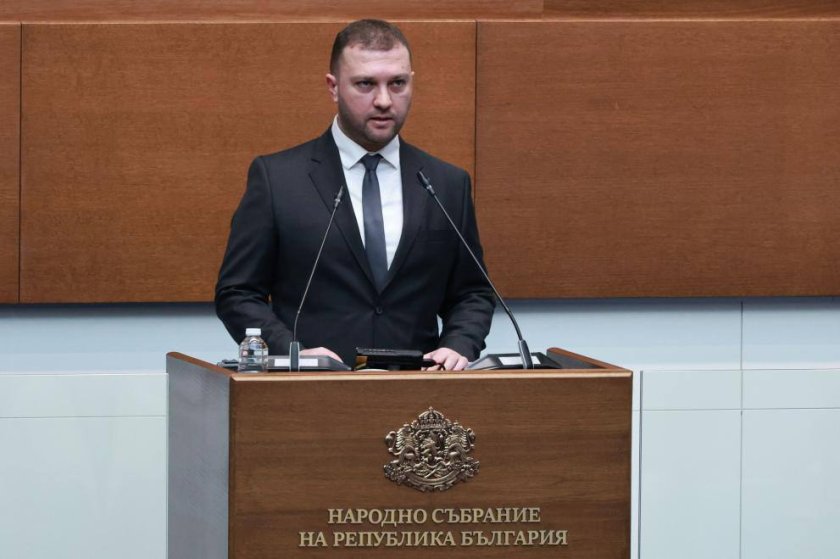 едис даудов напусна парламентарната група апс минути клетвата