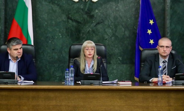 прокуратурата детайли случая bdquoпетроханldquo дарения 300 000 лева десетки банкови сметки проверка видео