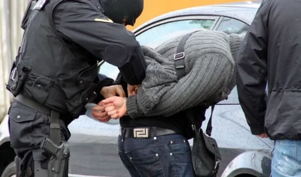 арестуваха трима души сред непълнолетен наркотици хасковско