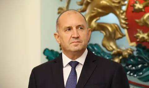 влизат листите прогресивна българия румен радев