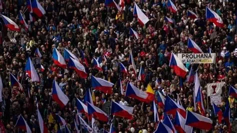 масов протест чехия управляващите