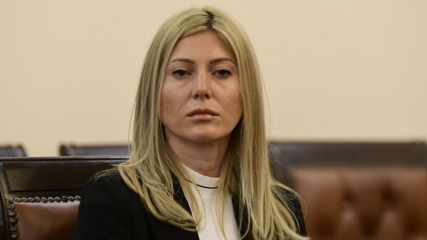скандалната зам шефка нкжи брутален конфликт интереси цъфна депутат радев