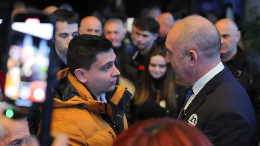 радев смолян сглобката продължава хванем театър