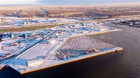 украйна атакува ключов руски петролен обект