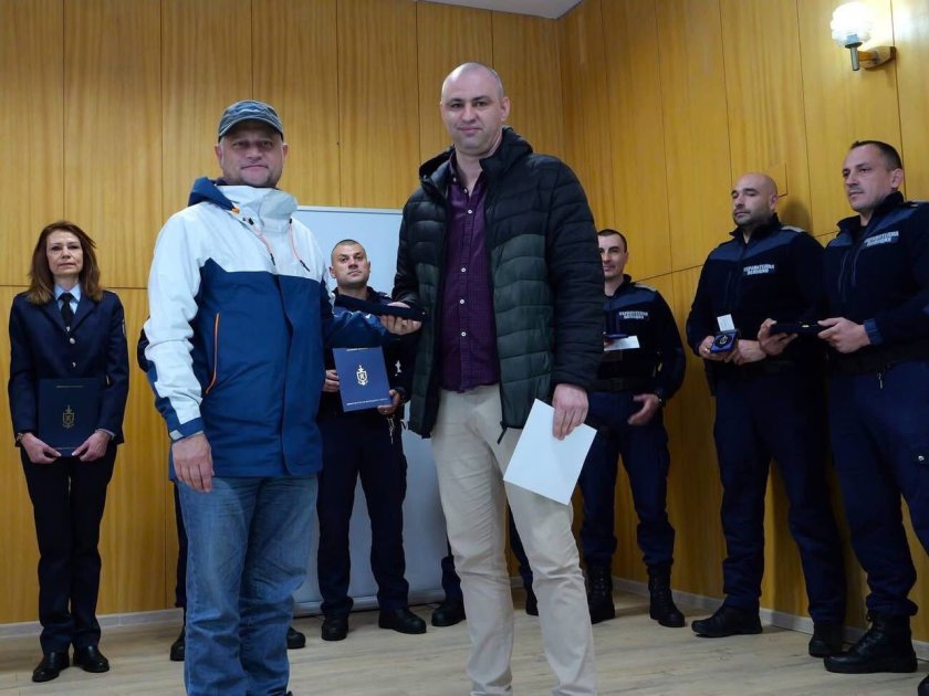 потресаваща неадекватност