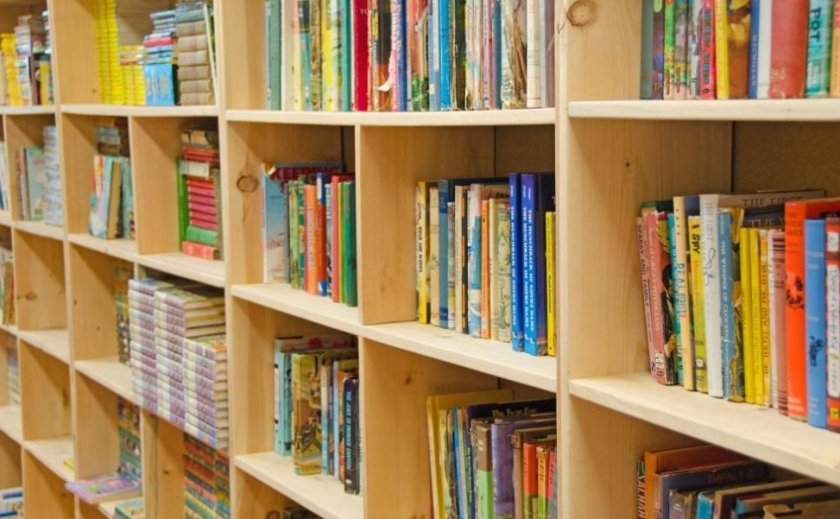 международен ден детската книга бургас представи уникална литературна колекция софия даде старт bdquoпоходът книгитеldquo
