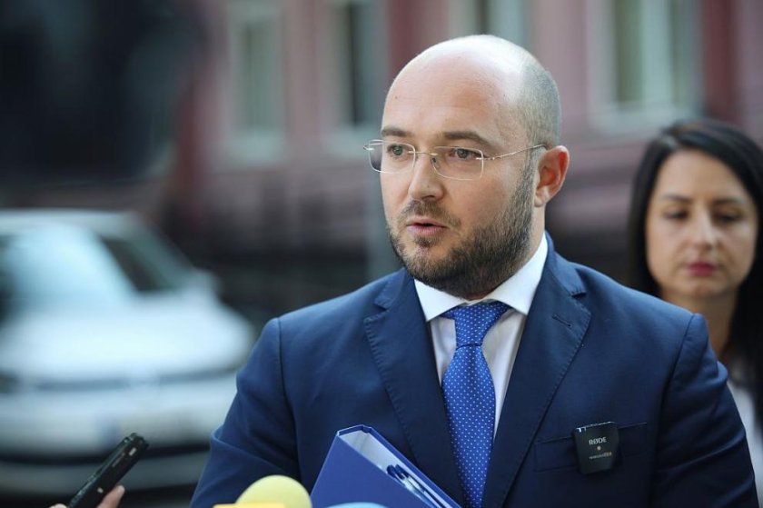 правосъдният министър георгиев бил нащрек руски кинти дебна всичко нещо звъня данс