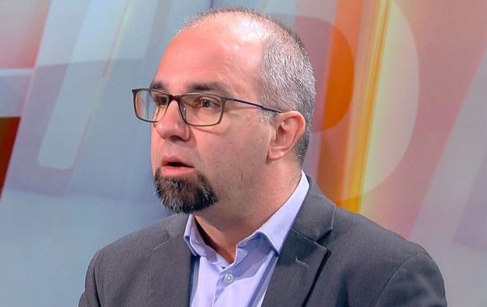 първан симеонов кабинетът устиска приемането еврото борисов иска остане историята