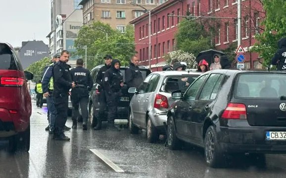 верижна катастрофа блокира движението столицата снимки