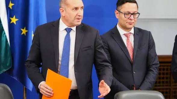 рокади изпълнителната власт зам министри