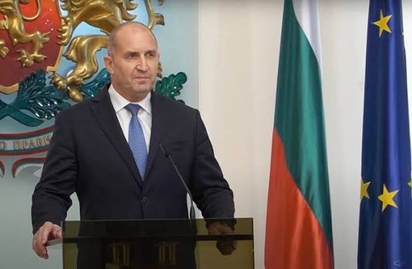 радев европа търси дипломатически път войната украйна