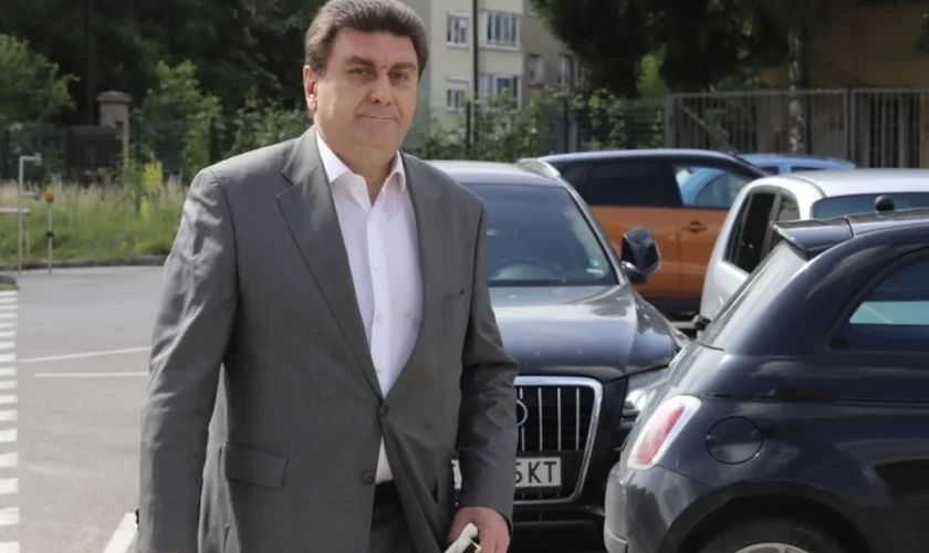 демократична българия сезираха прокуратурата валентин златев имоти заобикалящи санкциите русия