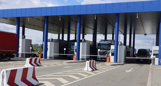 преустановено пропускането превозни средства три гранични пункта