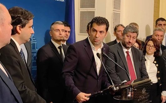 коалицията разпад министър юлиан попов предавал информация чужди служби областния бургас бачийски мразени всички