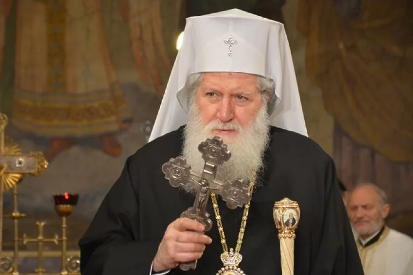 състоянието патриарх неофит подобрява