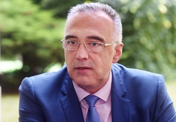 антон кутев действията ппдб нелогични хора знаят намират