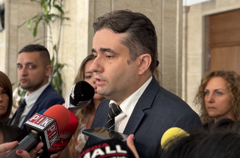 &bdquo;Да, България&ldquo; настоява за проверка по случая с прекратената акция на ДАНС (ВИДЕО)