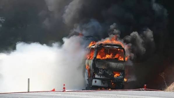 автобус горя магистрала тракия пътниците чакали близо два часа аварийната лента