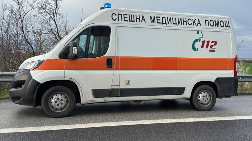 Полицай беше блъснат на АМ &bdquo;Тракия&ldquo;, транспортираха го в болница