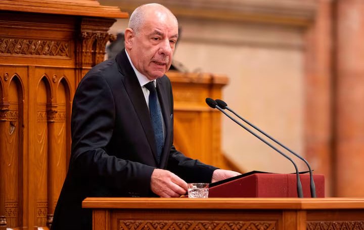 Президентът на Унгария официално сложи край на мандата си